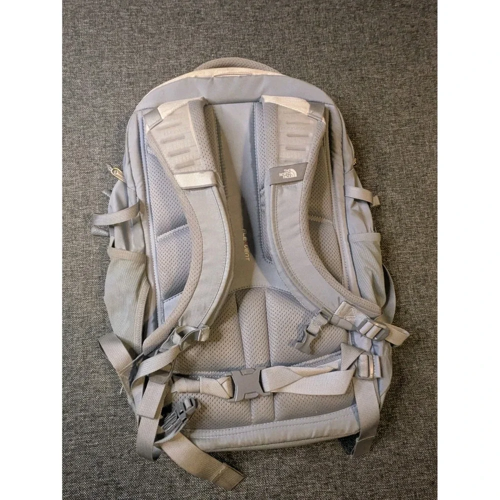 The North Face Recon Backpack White Cream Flex Vent Laptop School Travel Bag TNF